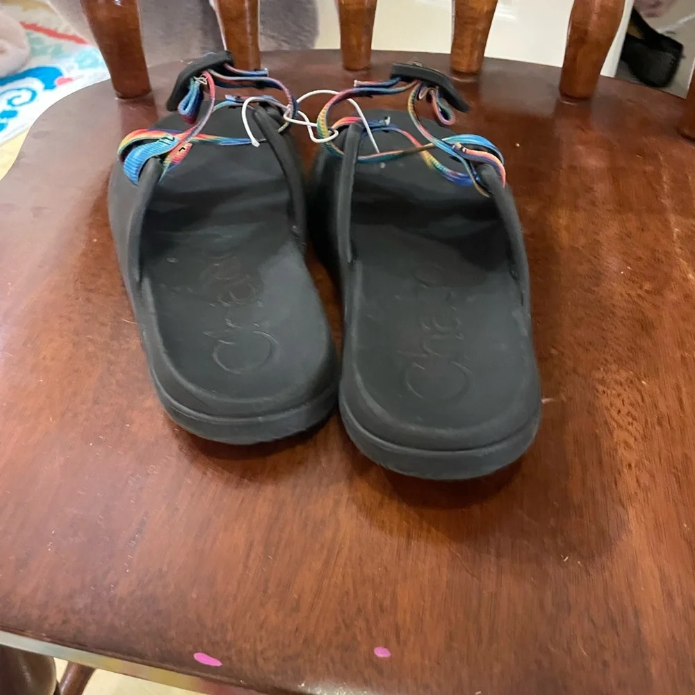Chaco Kids size 4‎ multi-color slides